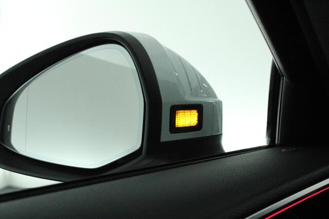 Audi A4 Avant 35 TFSI 150pk 2x S-Line Competition Led Trekhaak Camera Stoelverwarming Massage Virtual Cockpit Navigatie