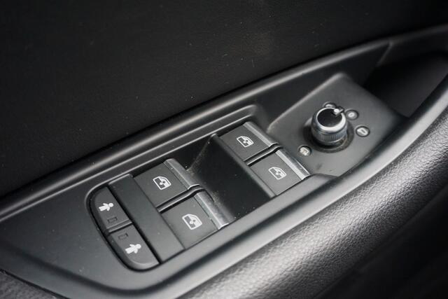 Audi A4 Avant 1.4 TFSI Sport S line edition met trekhaak!