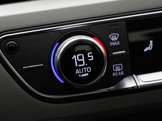 Audi A4 Limousine 35 TFSI/150PK Business Edition · Apple/Android Car Play · Navigatie · Parkeersensoren