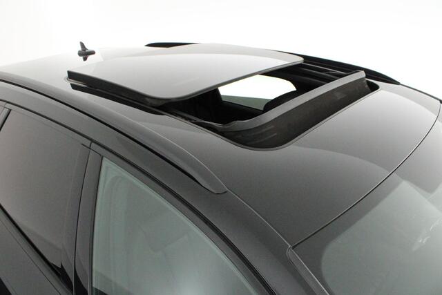 Audi A4 Avant 2.0 TFSI 190pk MHEV Sport S line Black Edition Panoramadak Leder Virtual Cockpit Stoelverwarming Camera ACC