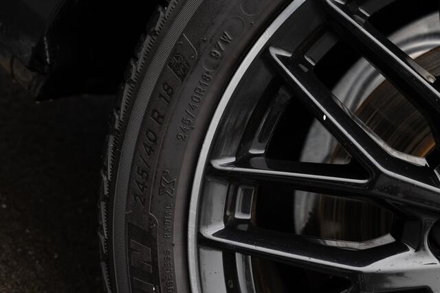 Audi A4 Limousine 2.0 | 191PK | S-Line Black | LEDER | STOELV | D SHAPE STUUR