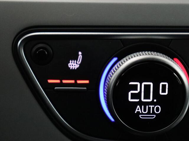 Audi A4 35 TFSI S edition | Leder | Stoelverwarming | Adaptive cruise | Memory | Camera | Carplay | Side Assist | Navigatie | Full LED | Climate control | S Line
