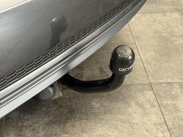 Audi A4 Limousine 1.4 TFSI Sport S line edition ACC Keyless Go Trekhaak PDC