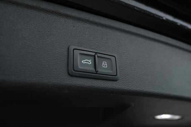 Audi A4 Avant 35 TDI S edition 136PK Virtual, Leder, Climate,