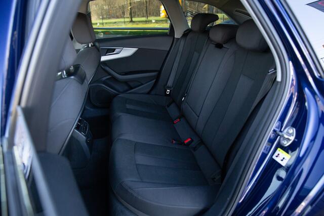 Audi A4 Avant 35 TDI Launch edition S-line , Sportstoelen, Camera, Virtual Cockpit