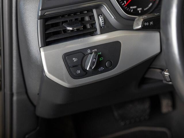 Audi A4 Limousine 35 TFSI Launch edition Business / 150pk / Clima / Apple Carplay / Cruise
