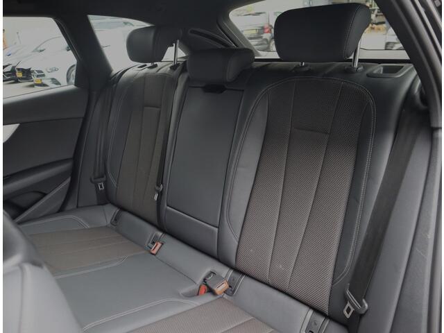 Audi A4 Avant 40 TFSI S edition Competition | Trehaak | Digitaal | Carplay