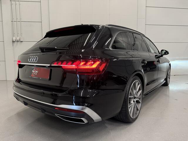 Audi A4 Avant 40 TFSI 204PK S-Line Facelift PANO/TREKHAAK/ACC/MATRIX/20"AUDI-SPORT/STOEL+STUURVERW/PRIVACY/DYNAMIC-LED/SPORT-PAKKET/MYTHOSSCHWARZ/VOLLEDIG AUDI DEALER HISTORIE, NET OH BEURT GEHAD