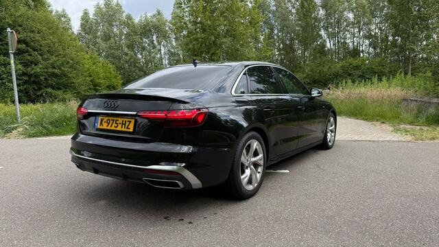 Audi A4 Limousine 35 TFSI S edition S-Line | NL-Auto | Zeer netjes | Camera | Carplay | Sfeerverlichting | Stoelverwarming | Matrix LED