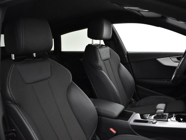Audi A5 Sportback 35 Tfsi 150pk S-tronic S edition Competition · Camera · Elek. Achterklep · Matrix LED · Navi · Apple/Android Car Play · 19'' Inch · Alarm · Garantie t/m 21-05-2028 of 100.000km