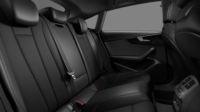 Audi A5 Sportback 35 TFSI S edition Competition 150 PK | Navigatie | Achterklep elektrisch | PDC V+A |