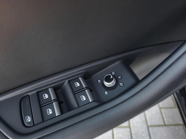 Audi A5 Sportback 35 TFSI | Pano | Leer | 20"| All Black | Keyl | Priv. glas | Camera | Adap. Cruise |