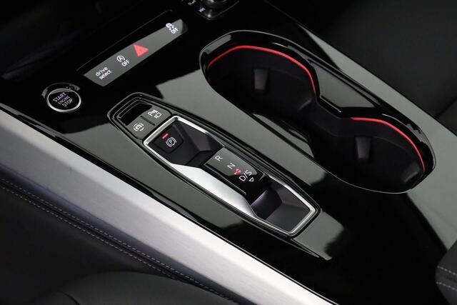 Audi A5 Limousine 35 TFSI 150 PK Advanced edition Audi A5 Limousine 35 TFSI 150PK S-tronic Advanced edition | Stoelen voor, elekt. verstelb. | Standaardst zwart leder-kunstl | Ambiente lichtpakket plus