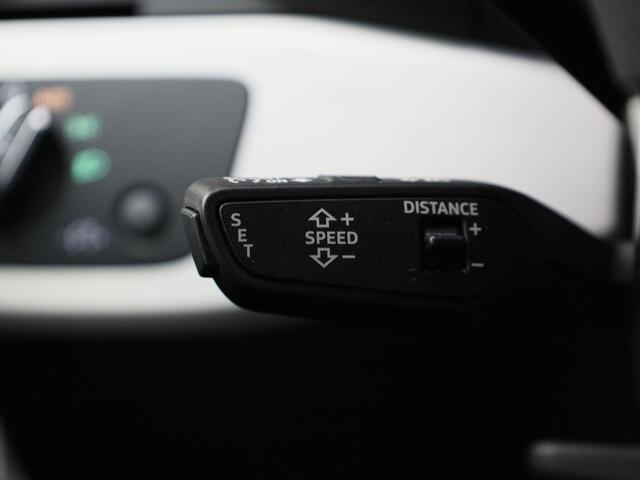 Audi A5 Sportback 40 TFSI/204PK S Line · Leder · Elektrische stoel verstelling · Camera · Apple/Android Car Play · Adaptive Cruise Control ·