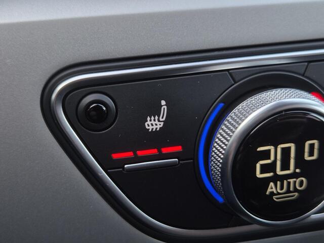 Audi A5 Sportback 40 TFSI Launch edition Sport Automaat / Facelift / Assitentie pakket Rijden / Assistentie pakket Parking / Trekgewicht 1500 kg / Elektrische achterklep / Stoelen met massage functie / Stoelverwarming / Adaptief cruise control / Achteruitrijcamer