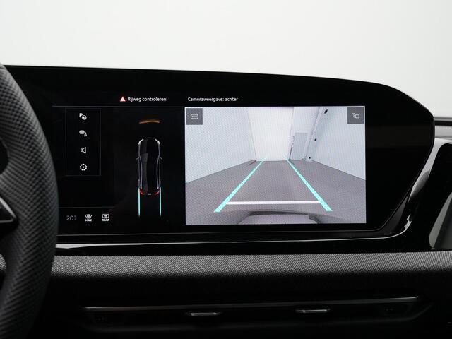 Audi A5 Limousine 2.0 TFSI 150 pk S-tronic S edition / S-Line | Achteruitrijcamera | Stoelverwarming | Adaptive Cruise | Navigatie