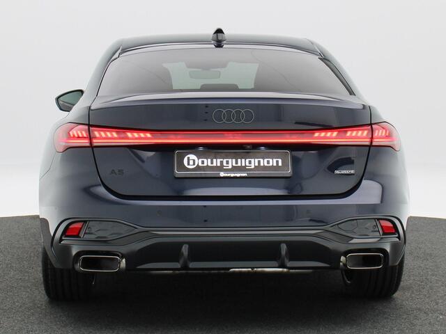 Audi A5 S edition Competition e-hybrid | 367 PK | Privacy glas | 20 inch Neodymiumgoud | Beige Leer | Achterbankverwarming | Bang & Olufsen |