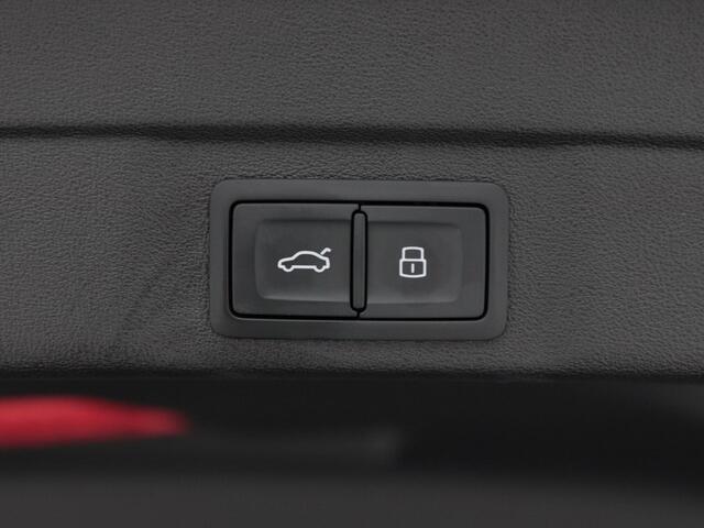 Audi A5 S edition Competition e-hybrid | 367 PK | Privacy glas | 20 inch Neodymiumgoud | Beige Leer | Achterbankverwarming | Bang & Olufsen |