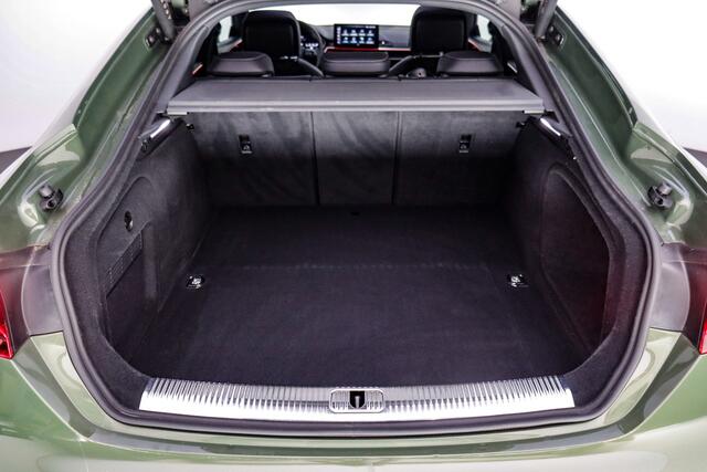 Audi A5 Sportback 40TFSI S Edition DISTRICT GREEN | SCHUIFDAK | MASSAGE | FULL.LED | CAMERA | STOEL.VW