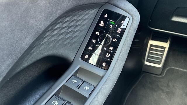 Audi A5 Limousine 2.0 e-hybrid quattro S edition 299 PK · Tech plus · Elektrisch verstelbare voorstoelen · Elek. wegklapbare trekhaak · Bekleding Leder/Alcantara