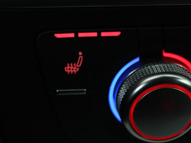 Audi A6 2.0 TFSI quattro S line | Stoelverwarming | Trekhaak | Leder/Alcantara | Camera | Navigatie | Achterbankverwarming | 20'' lichtmetalen velgen | Xenon | Parkeerhulp | Bluetooth