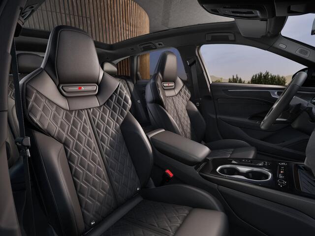 Audi A6 Avant e-hybrid quattro S Competition*ACHTERAS*
