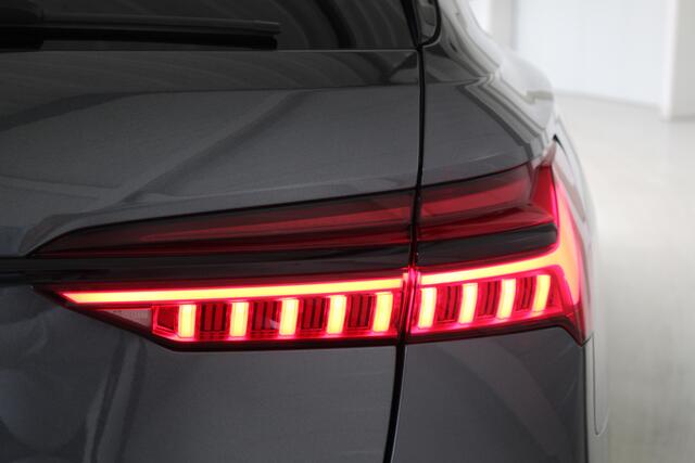 Audi A6 Avant 40 TFSI S-Line Competition Navigatie | Trekhaak | El. stoelverstelling | E. Achterklep | Dealeronderhouden