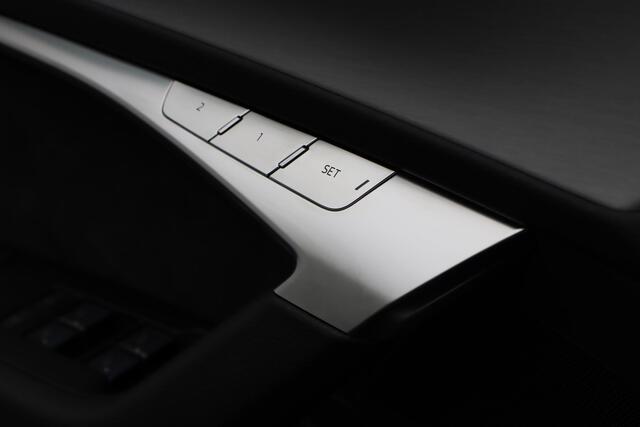 Audi A6 Avant 55 TFSI e 367 pk S-tronic quattro Competition | Panoramadak | Trekhaak | Leder | Head-up display | Geheugenstoel