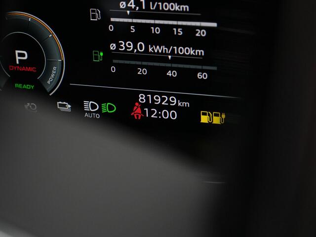 Audi A6 Avant 55 TFSI e 367 pk S-tronic quattro Competition / S-Line | Panoramadak | Trekhaak | Rondomzicht camera | Bang & Olufsen | HD Matrix LED | Leder/alcantara