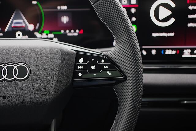 Audi A6 Avant 2.0 e-Hybrid 367 PK Plug-In Quattro Competition S-Line Edition, Luchtvering, Trekhaak, Panoramadak