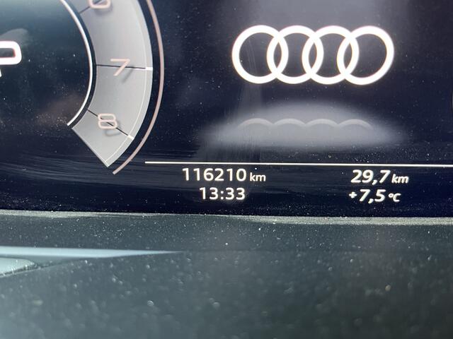 Audi A6 Avant 55 TFSI quattro Design / AUTOMAAT/ 340PK/ V6/ PANO LEER/ TREKHAAK/ DIGITAL DASH/ 360 CAMERA/ NAVI/ CARPLAY/ CLIMA/ STOELVERWARMING/ CRUISE/ 19"LMV