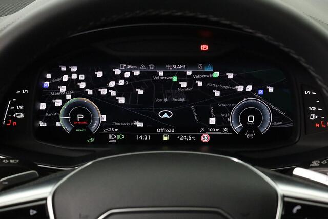 Audi A6 Avant Competition 50 TFSI e 299 pk S edition 299 pk quattro | Trekhaak | Pano | Camera | Stoelverwarming | 20 inch