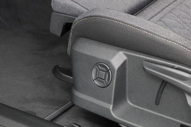 Audi A6 Avant S edition e-hybrid 299 pk quattro S edition | Tech Plus | Velgen 5-dubbelspaak 19 inch | Warmtewerend glas, donker getint