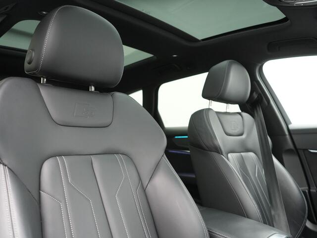 Audi A6 Avant 50 TFSI e Quattro 2x S Line PHEV 300pk Dealer O.H. | Trekhaak Af Fabriek | Panodak | Adaptive Cruise | Camera | Lederen Sportstoelen & Stuur Verwarmd | Blis | Sfeerverlichting | Apple Carplay | Navigatie | DAB | Plug In Hybrid |