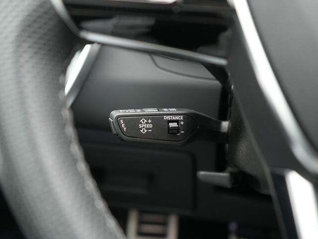 Audi A6 Avant 50 TFSI e Quattro 2x S Line PHEV 300pk Dealer O.H. | Trekhaak Af Fabriek | Panodak | Adaptive Cruise | Camera | Lederen Sportstoelen & Stuur Verwarmd | Blis | Sfeerverlichting | Apple Carplay | Navigatie | DAB | Plug In Hybrid |