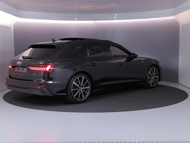 Audi A6 Avant 55 TFSI e quattro S edition Competition 367 pk S-tronic | Verlengde garantie | Navigatie | Panoramadak | Trekhaak (wegklapbaar) | Parkeersensoren (Park assist) | Rondomzicht camera | Lederen bekleding | S-Line |