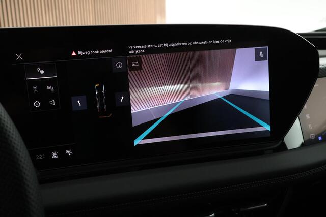 Audi A6 Avant e-tron S edition performance 367pk 100 kWh Leder Memory Trekhaak 360Camera Keyless Navigatie S-Line