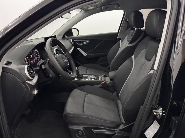 Audi Q2 35 TFSI S-line Clima, Navi, Camera, Virtual desk, Stoelverwarming, Cruise control adaptief, A start stop