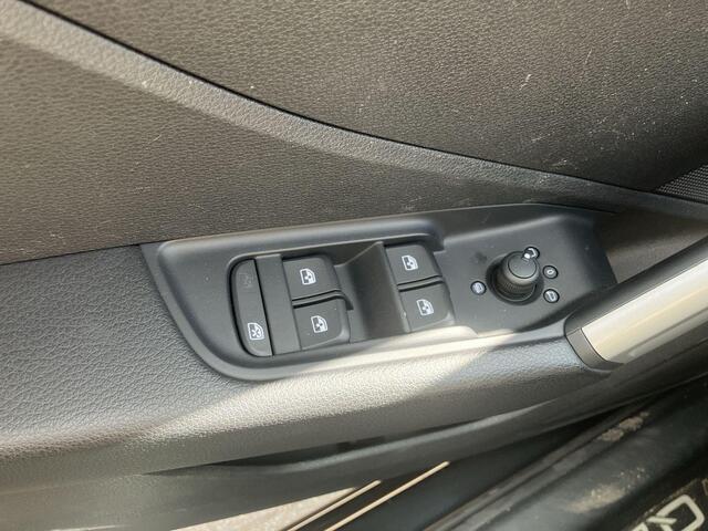 Audi Q2 35 Tfsi 150pk S-tronic Pro Line · Apple/Android Car Play · Navi · P-Sensoren · Cruise Control · 16'' Inch ·