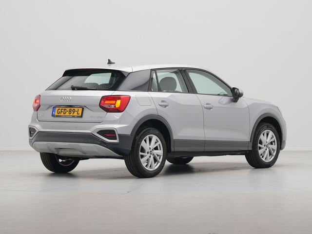 Audi Q2 30 TFSI 110pk Advanced edition Navigatie Camera Trekhaak Stoelverwarming Elek. kofferklep DAB
