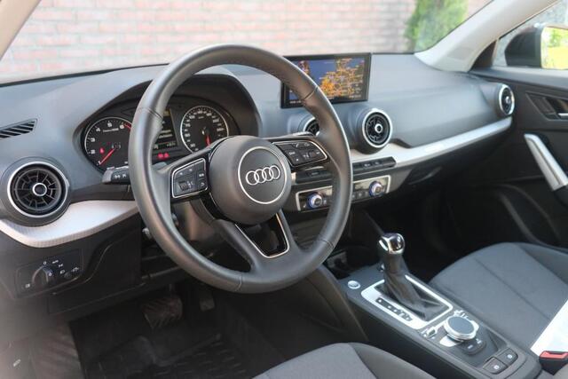 Audi Q2 35 TFSi 150pk S-Tronic S Edition | S Line | Navi | App Connect | Climate | Keyless | Elektrische Achterklep | Stoelverwarming | Camera | PDC