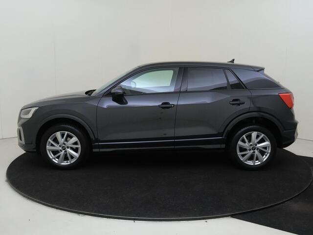 Audi Q2 35 TFSI Pro Line | Achteruitrijcamera | Stoelverwarming | CarPlay | Virtual cockpit | Adaptieve cruise control | Elektrisch inklapbare buitenspiegels | Draadloze telefoonlader |