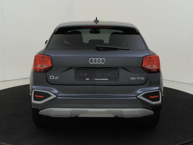 Audi Q2 35 TFSI Pro Line | Achteruitrijcamera | Stoelverwarming | CarPlay | Virtual cockpit | Adaptieve cruise control | Elektrisch inklapbare buitenspiegels | Draadloze telefoonlader |