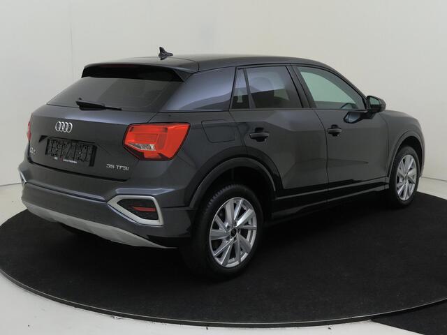 Audi Q2 35 TFSI Pro Line | Achteruitrijcamera | Stoelverwarming | CarPlay | Virtual cockpit | Adaptieve cruise control | Elektrisch inklapbare buitenspiegels | Draadloze telefoonlader |