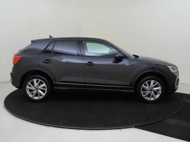 Audi Q2 35 TFSI Pro Line | Achteruitrijcamera | Stoelverwarming | CarPlay | Virtual cockpit | Adaptieve cruise control | Elektrisch inklapbare buitenspiegels | Draadloze telefoonlader |