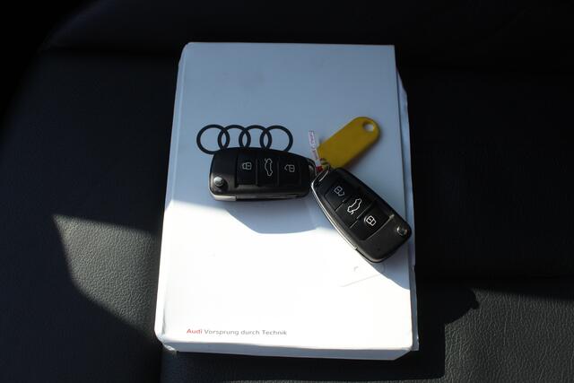 Audi Q2 40 TFSI quattro epic AUTOMAAT/Navigatie/Virtual cockpit/Climate control/Adaptive cruise control/Achteruitrijcamera/Parkeersensoren rondom/Stoelverwarming/Elektrische achterklep/\Keyless/DAB/Lederen bekleding/17'' Lichtmetalen velgen.