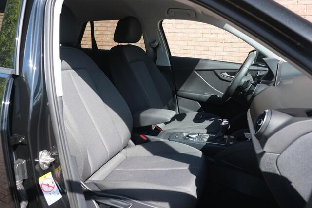 Audi Q2 35 TFSi 150pk S-Tronic S Edition | S Line | Navi | App Connect | Climate | Keyless | Elektrische Achterklep | Stoelverwarming | Camera | PDC