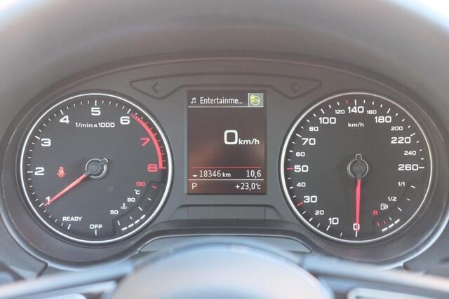 Audi Q2 35 TFSi 150pk S-Tronic S Edition | S Line | Navi | App Connect | Climate | Keyless | Elektrische Achterklep | Stoelverwarming | Camera | PDC