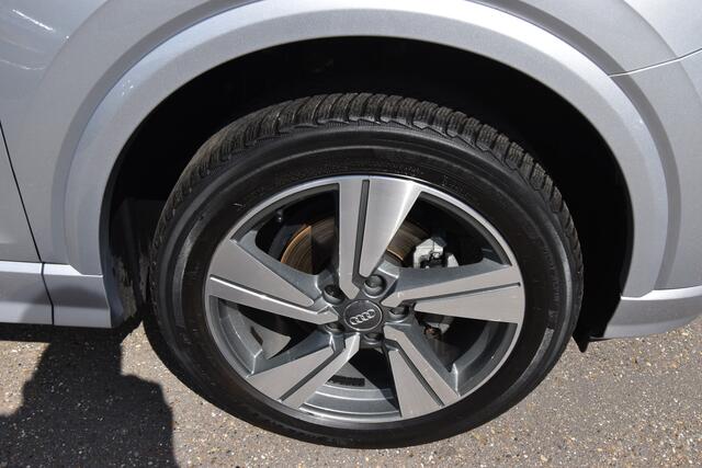 Audi Q2 35 TFSI epic , NAVI , CLIMATR , CR CONTR , LMV18 , PDC V+ A , LED KOPLAMPEN ,