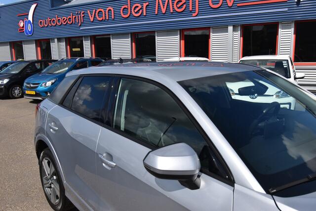 Audi Q2 35 TFSI epic , NAVI , CLIMATR , CR CONTR , LMV18 , PDC V+ A , LED KOPLAMPEN ,